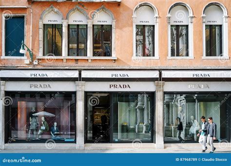 Prada outlet venice